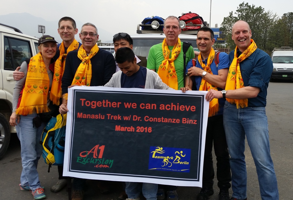 Nepal2016gruppeklein